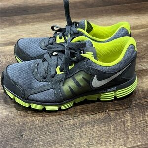 Nike Dual Fusion Black and Neon Yellow Sneakers